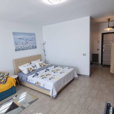 Alquiler de cómodos apartamentos de 1 habitación, 36 m², Mamaia, Constanza, Rumanía